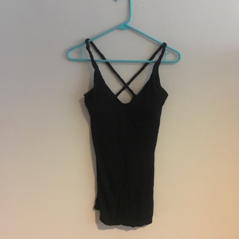 Black tank w/ criss-cross straps